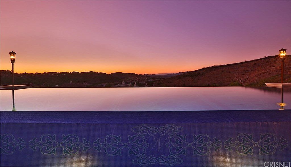 Tranquil Opulent