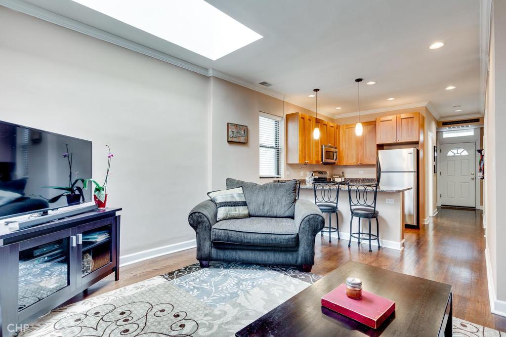 850 W. Buckingham #2N