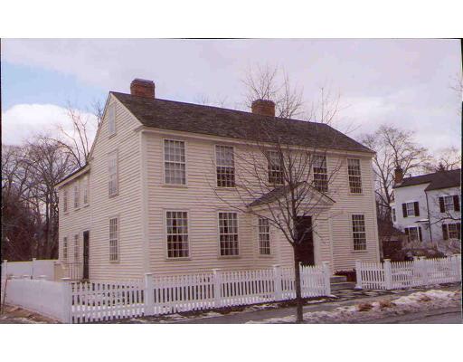 69 Walden St