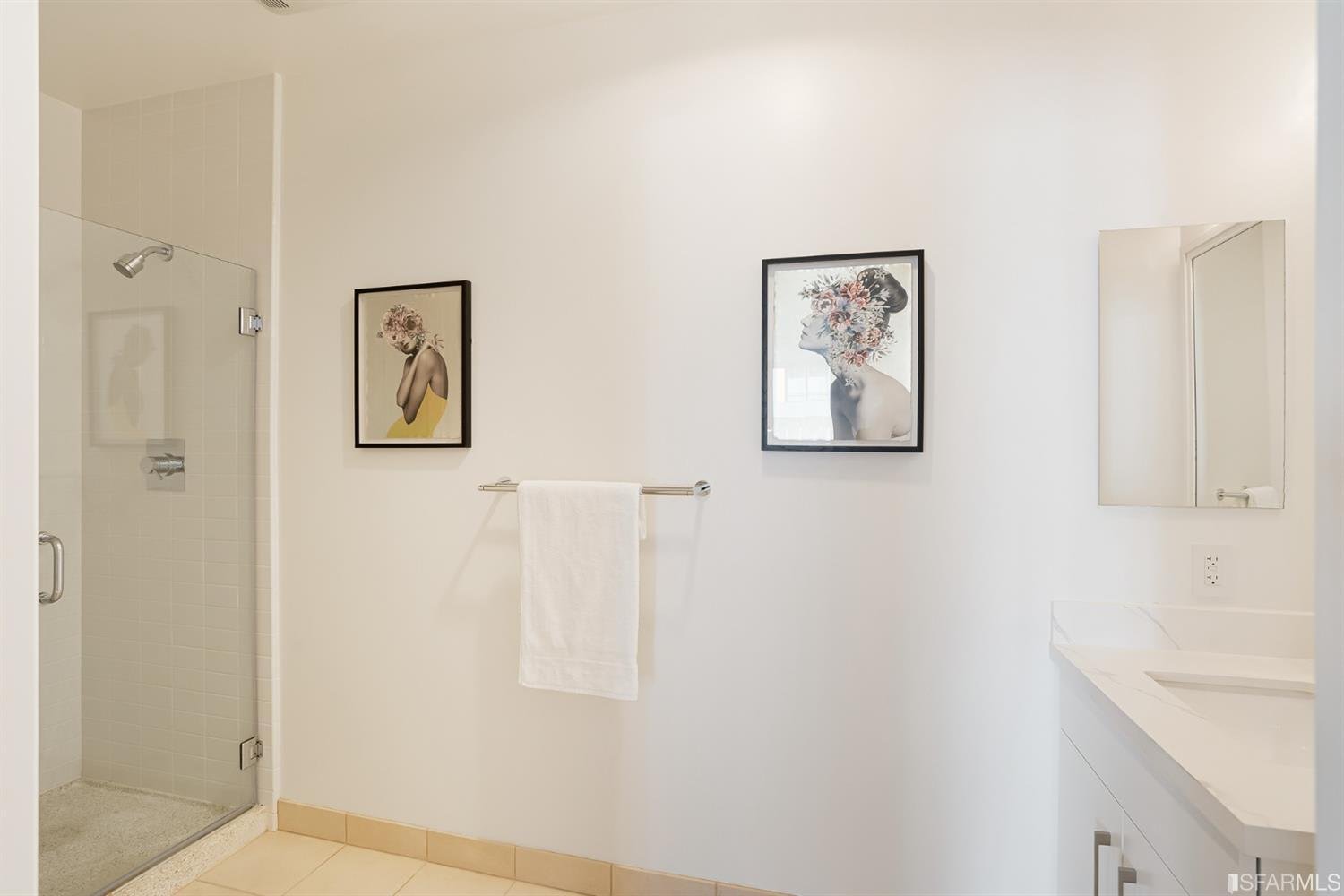 Renovated Park Terrace: 2 bedroom corner home with wrap-around balcony