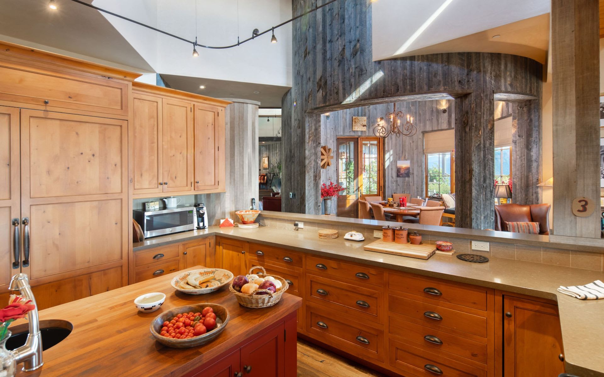 Diamond T Ranch & Vineyards - The Talbott Estate