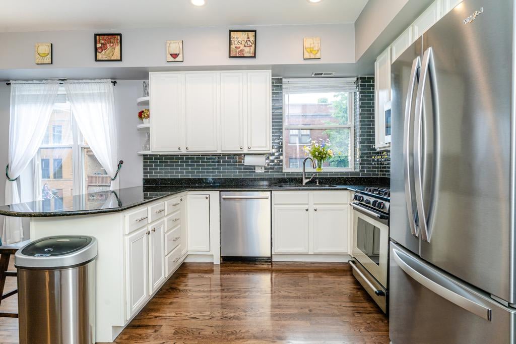 1648 W Waveland Ave #1E