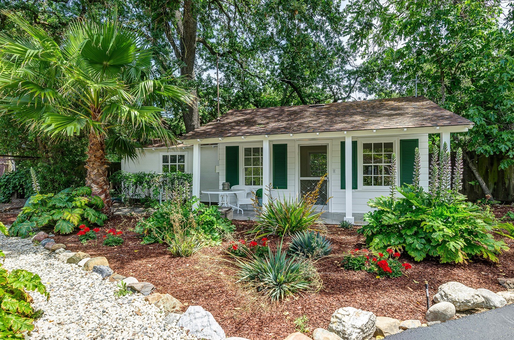 160 Alderwood Rd