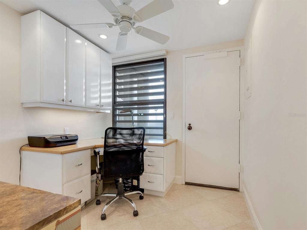 1255 North Gulfstream Ave, #904