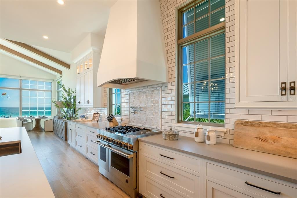 100 Beach Ave, Anna Maria