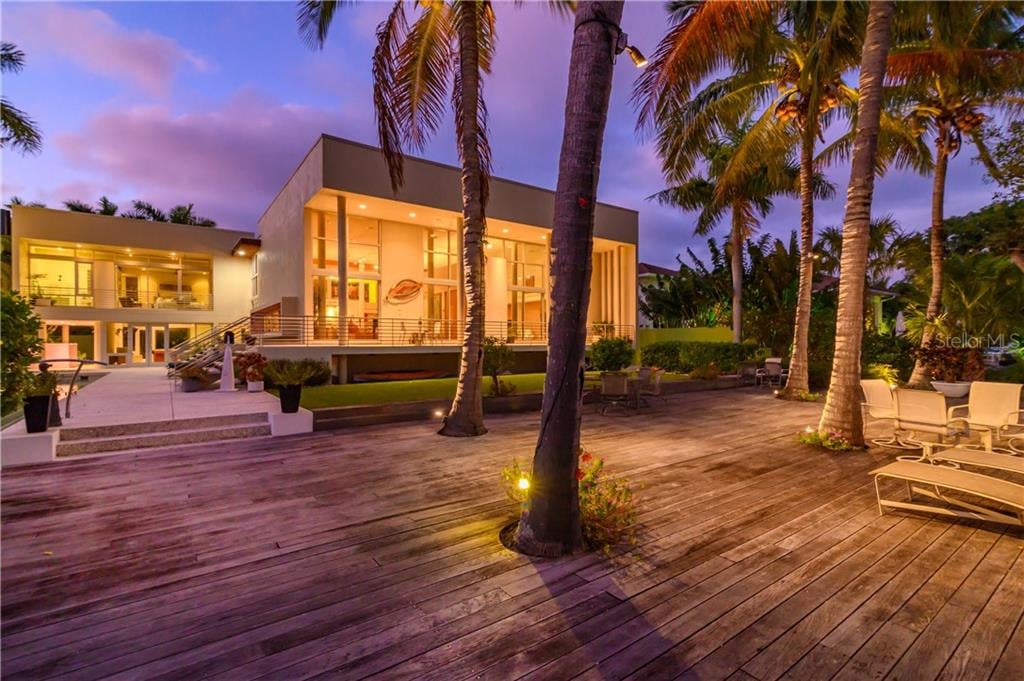 Iconic Contemporary Home in Lido Shores