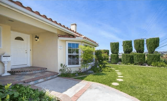 272 Coral View St
