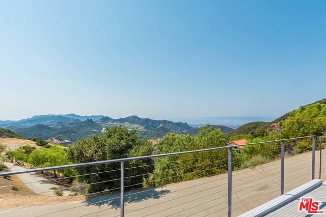 940 Latigo Canyon
