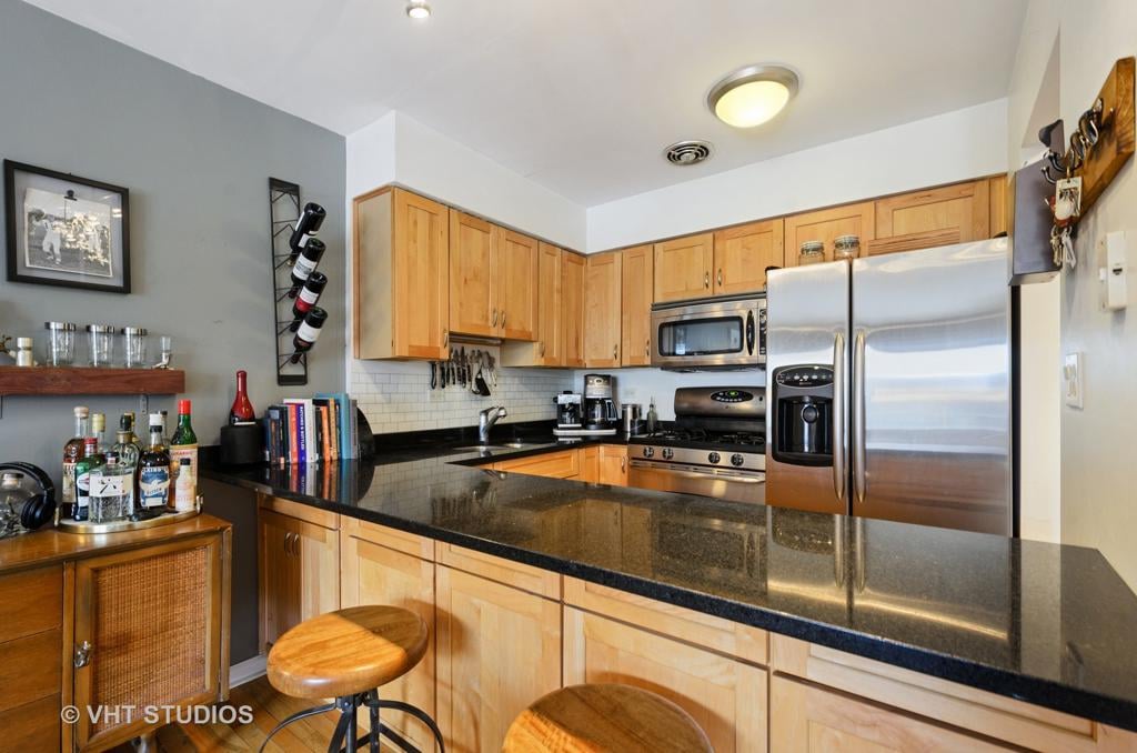 832 W Oakdale Avenue # 3G