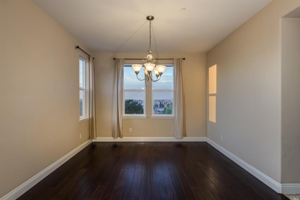 221 Jacquelyn Ln