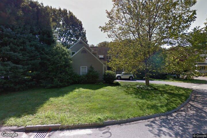 31 Bridgecourt Lane