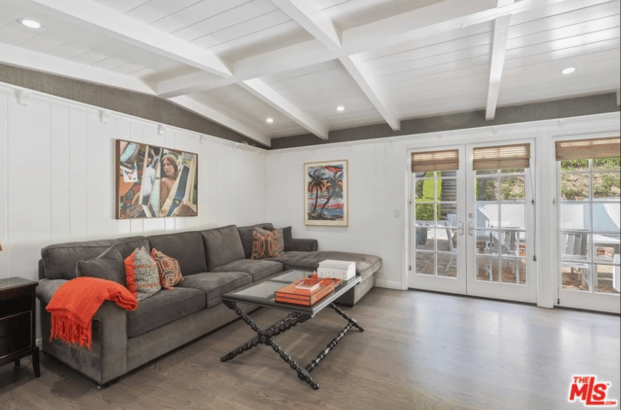 Enchanting Sherman Oaks Lease