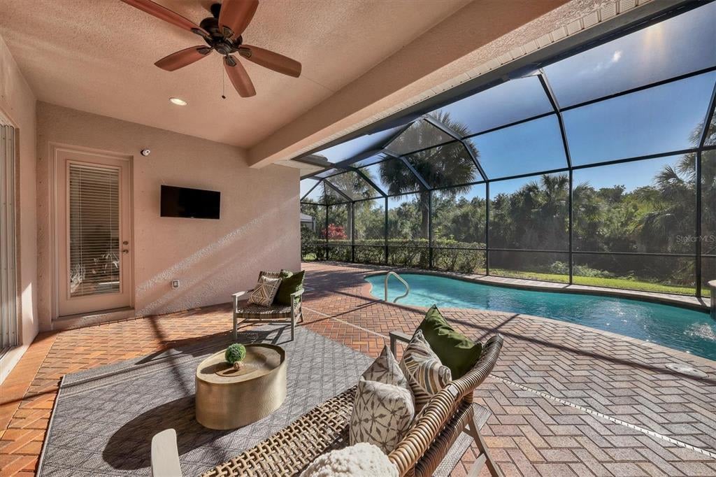5211 Lake Overlook Ave, Bradenton, FL 34208