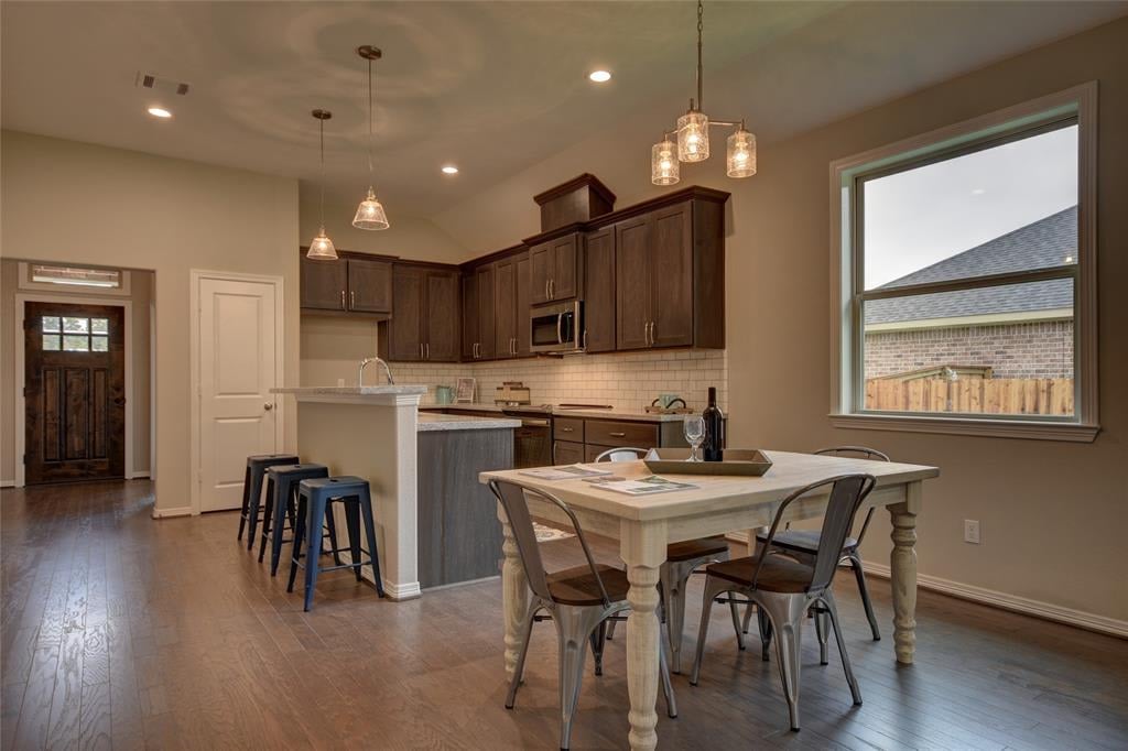 42 Briarwood Lane Bellville, Tx 77418