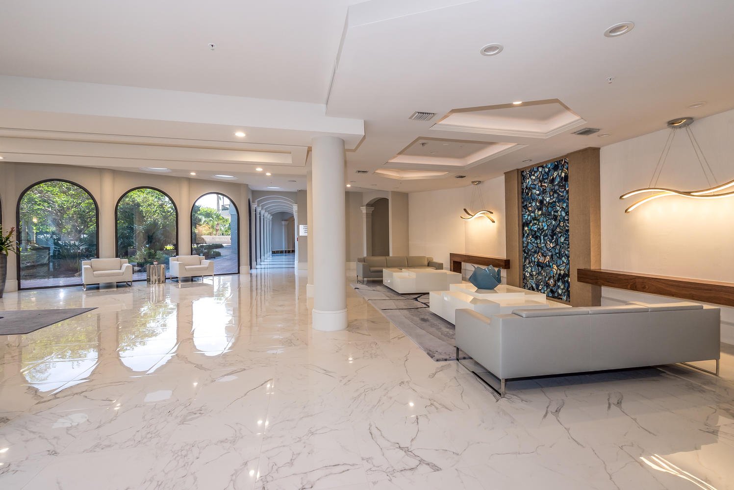 435 L Ambiance Dr, #L407