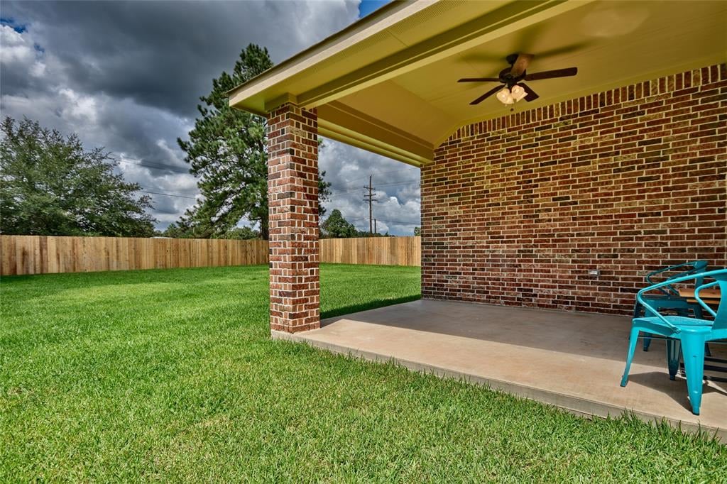 42 Briarwood Lane Bellville, Tx 77418