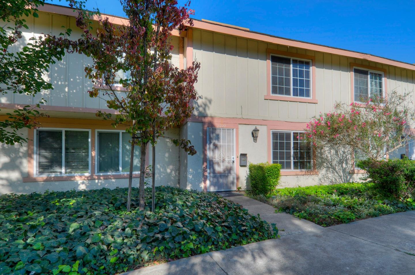 2222 Meadowgate Way