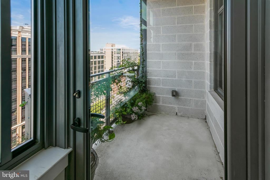 460 New York Ave NW, #1003