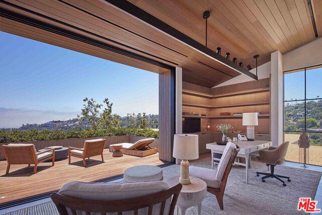 Brentwood Modern by Noah Walker AIA