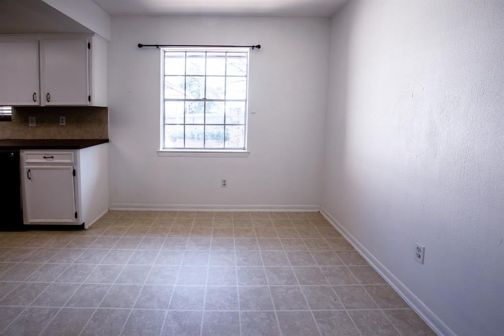 437 N Meinecke St Bellville, Tx 77418