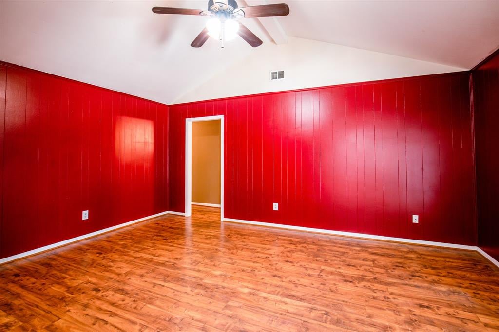 437 N Meinecke St Bellville, Tx 77418