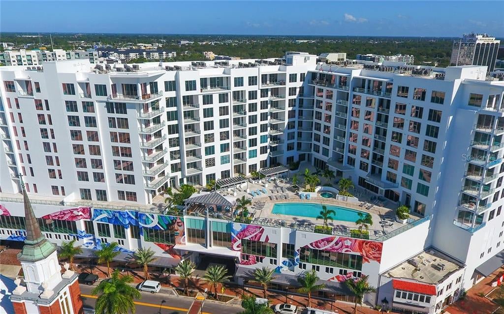 111 S Pineapple Ave #821