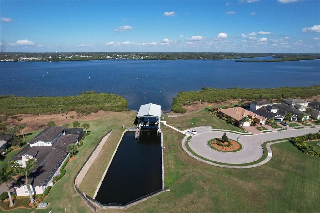 5211 Lake Overlook Ave, Bradenton, FL 34208