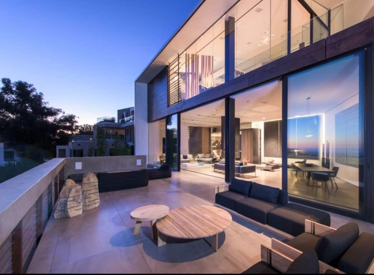 Radiant Opulent