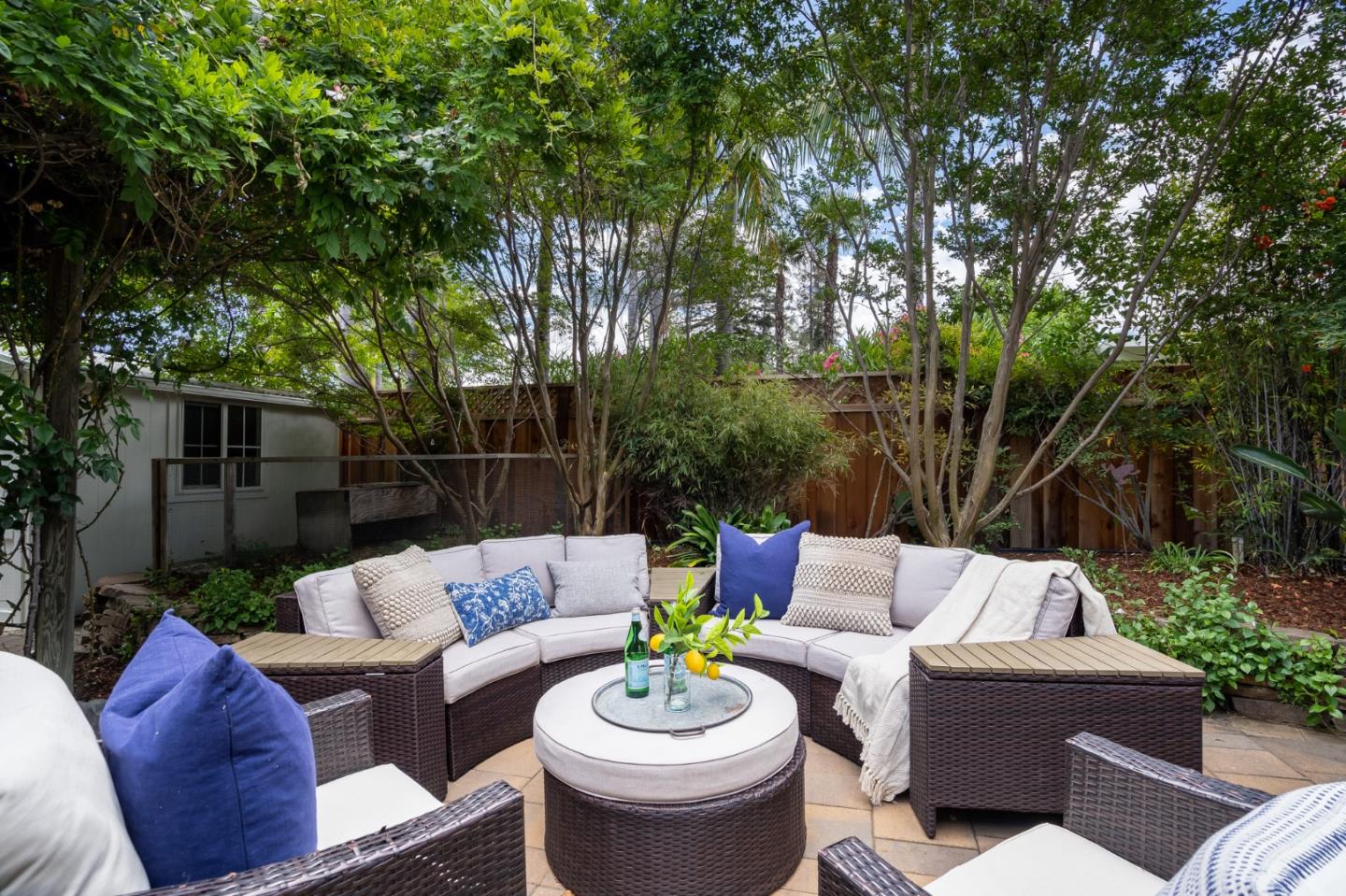 15720 Loma Vista Ave, Los Gatos, CA 95032-3637