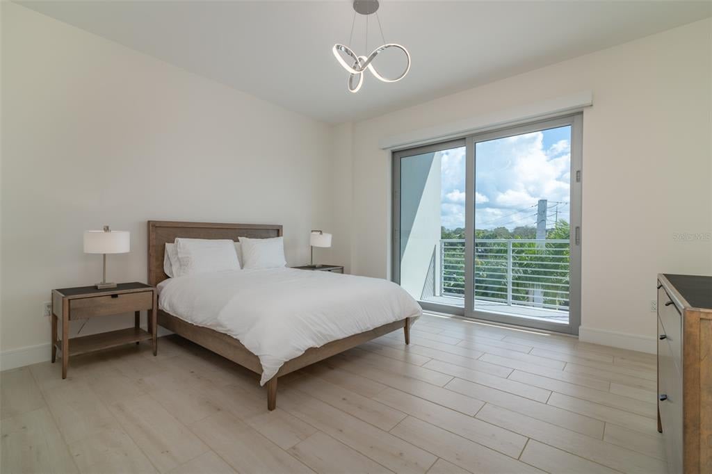 4750 Ocean Blvd, #202