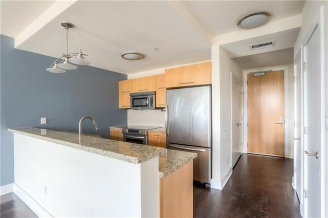 603 Davis St, #611