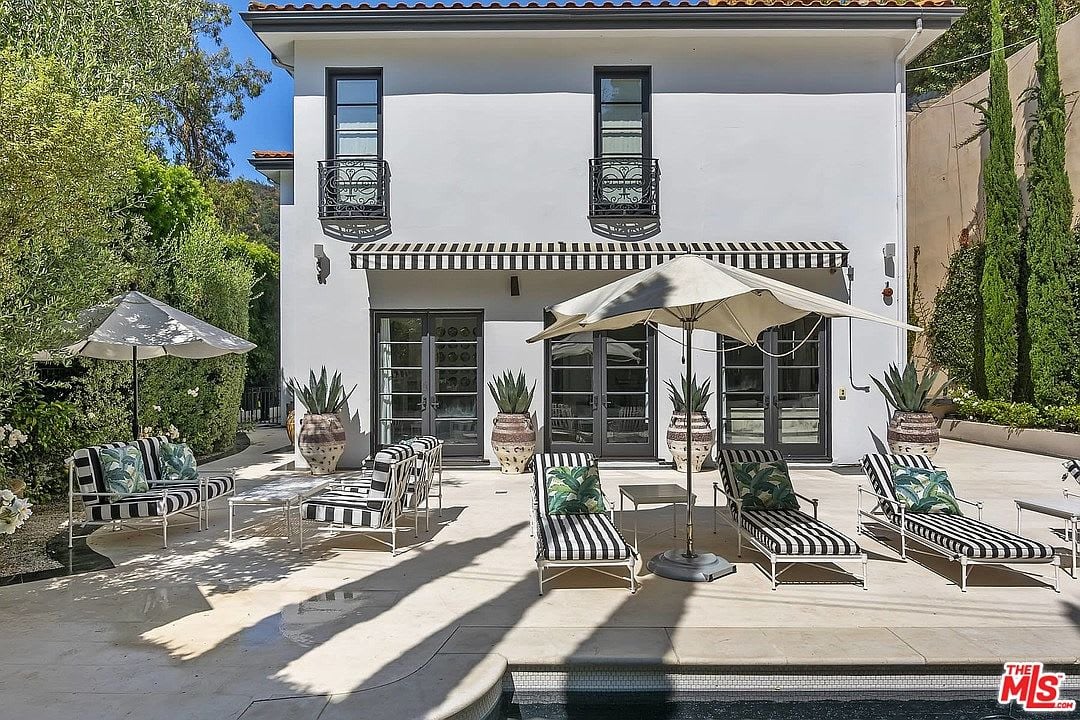 Paradise Retreat