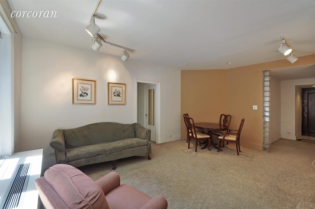 230 E 71st St, #2D