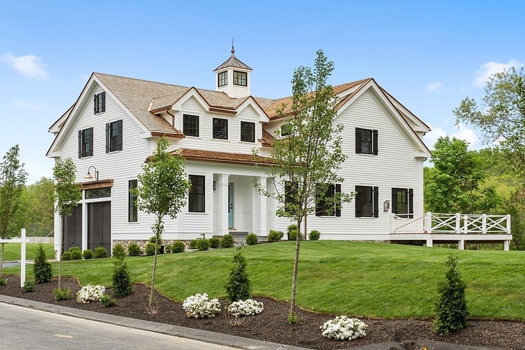 24 McCallar Lane