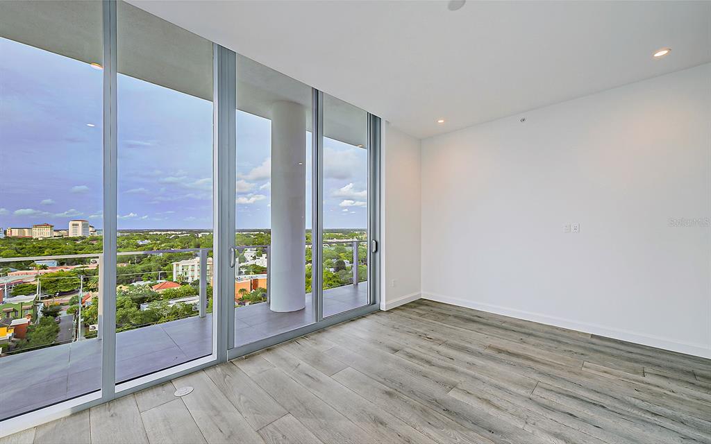605 S Gulfstream Ave, #10N