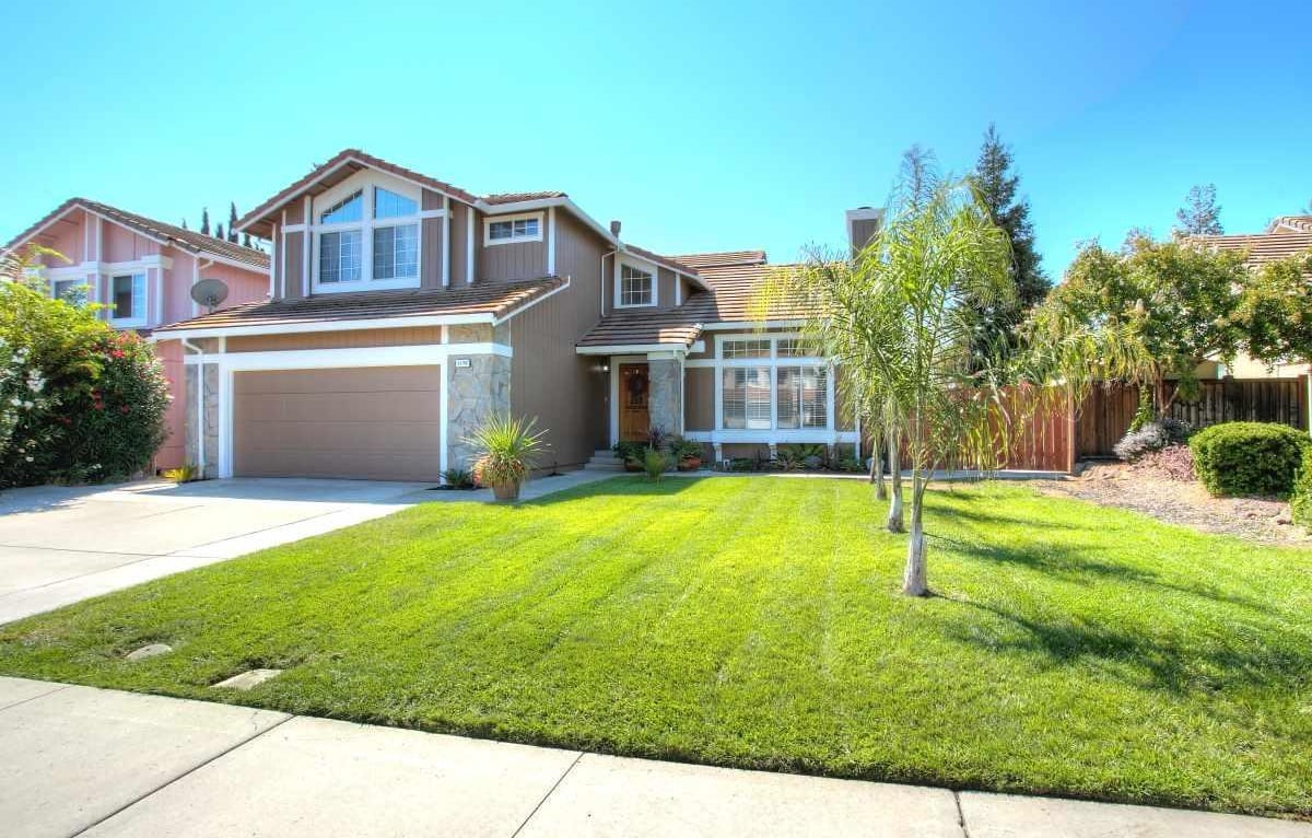 1170 Amanda Cir