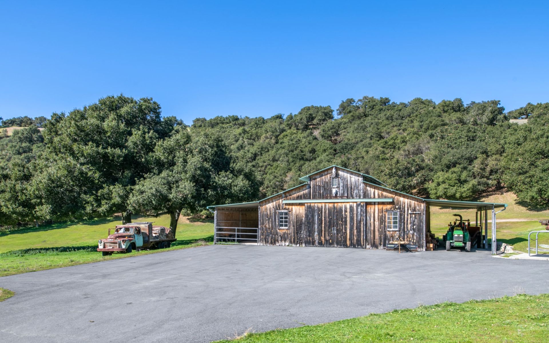 Diamond T Ranch & Vineyards - The Talbott Estate