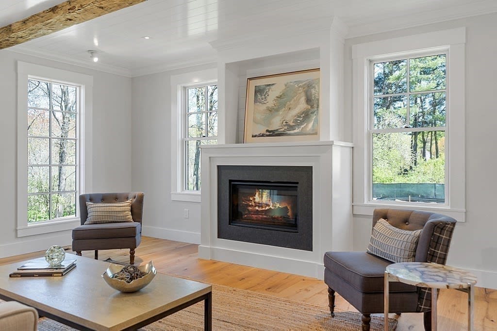 24 McCallar Lane