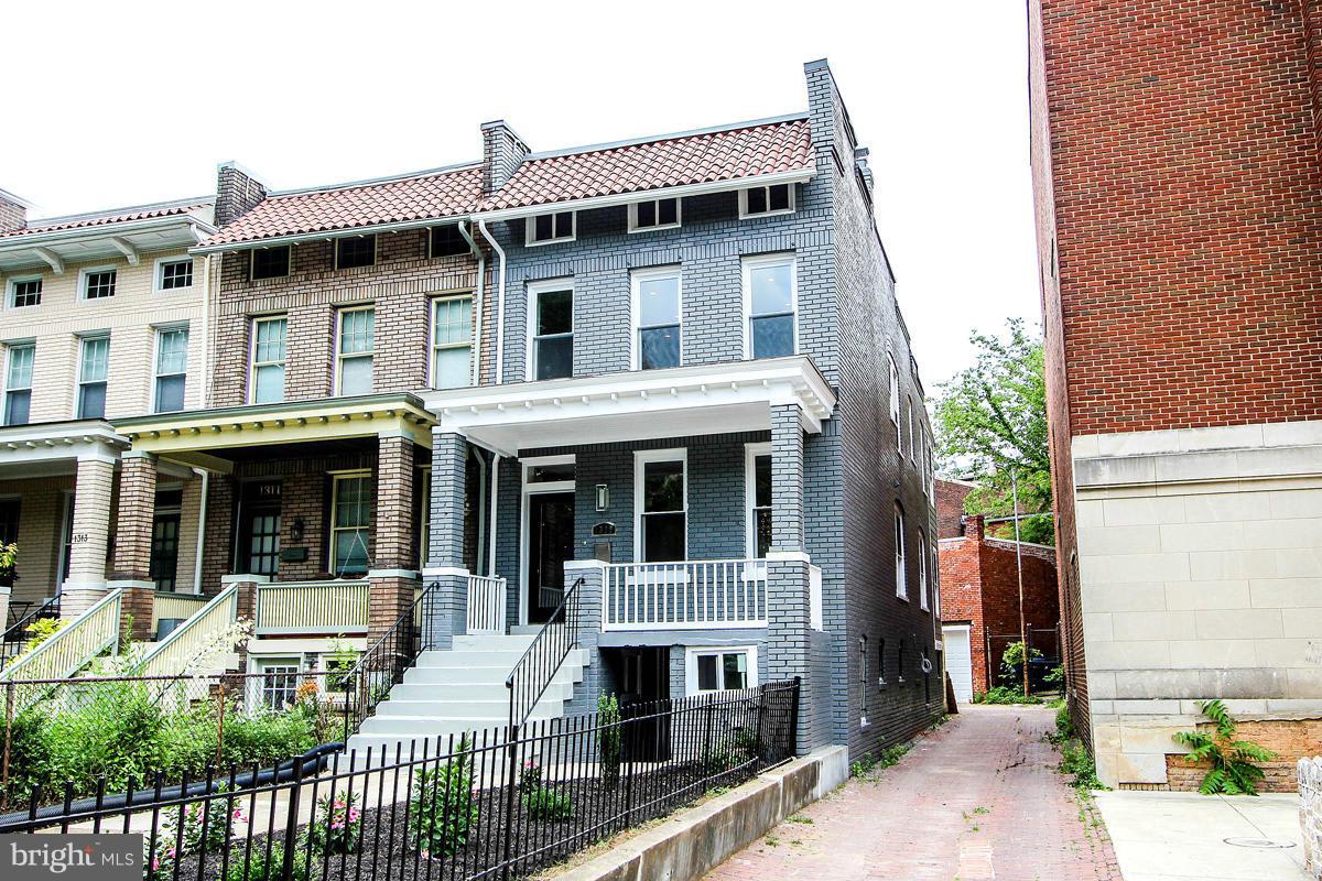1309 N Carolina Ave NE
