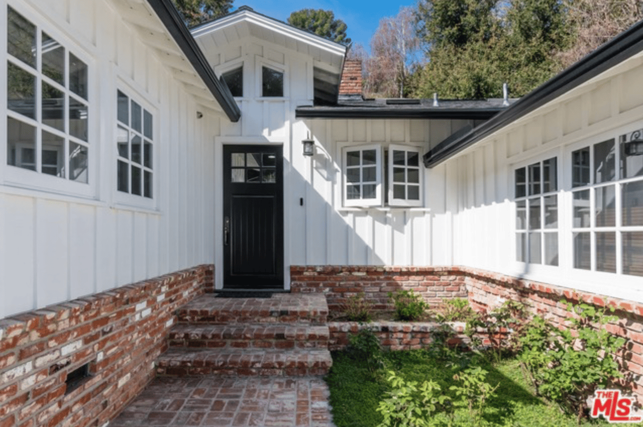 Enchanting Sherman Oaks Lease