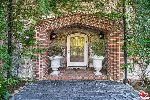 Ridge Opulent