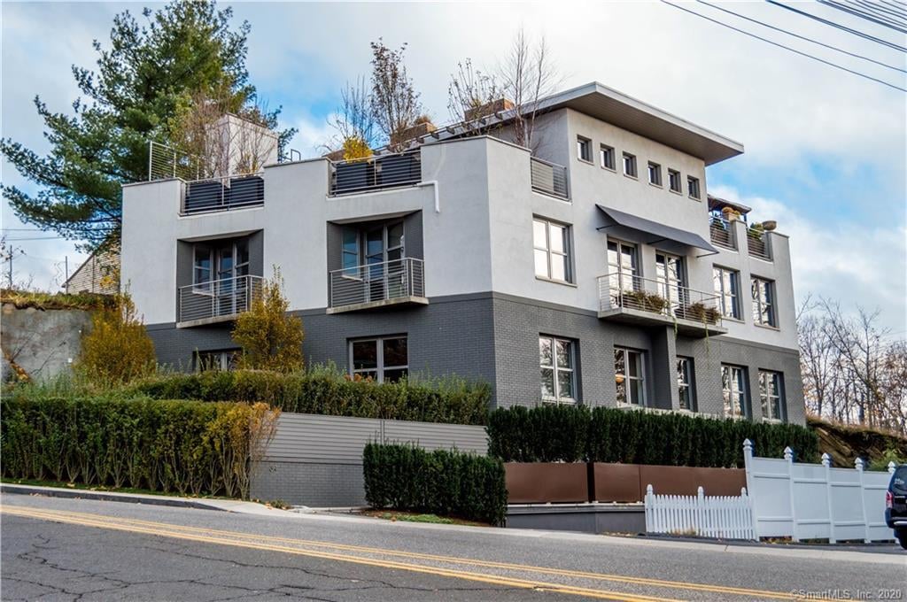 34 Bruce Park Ave 1
