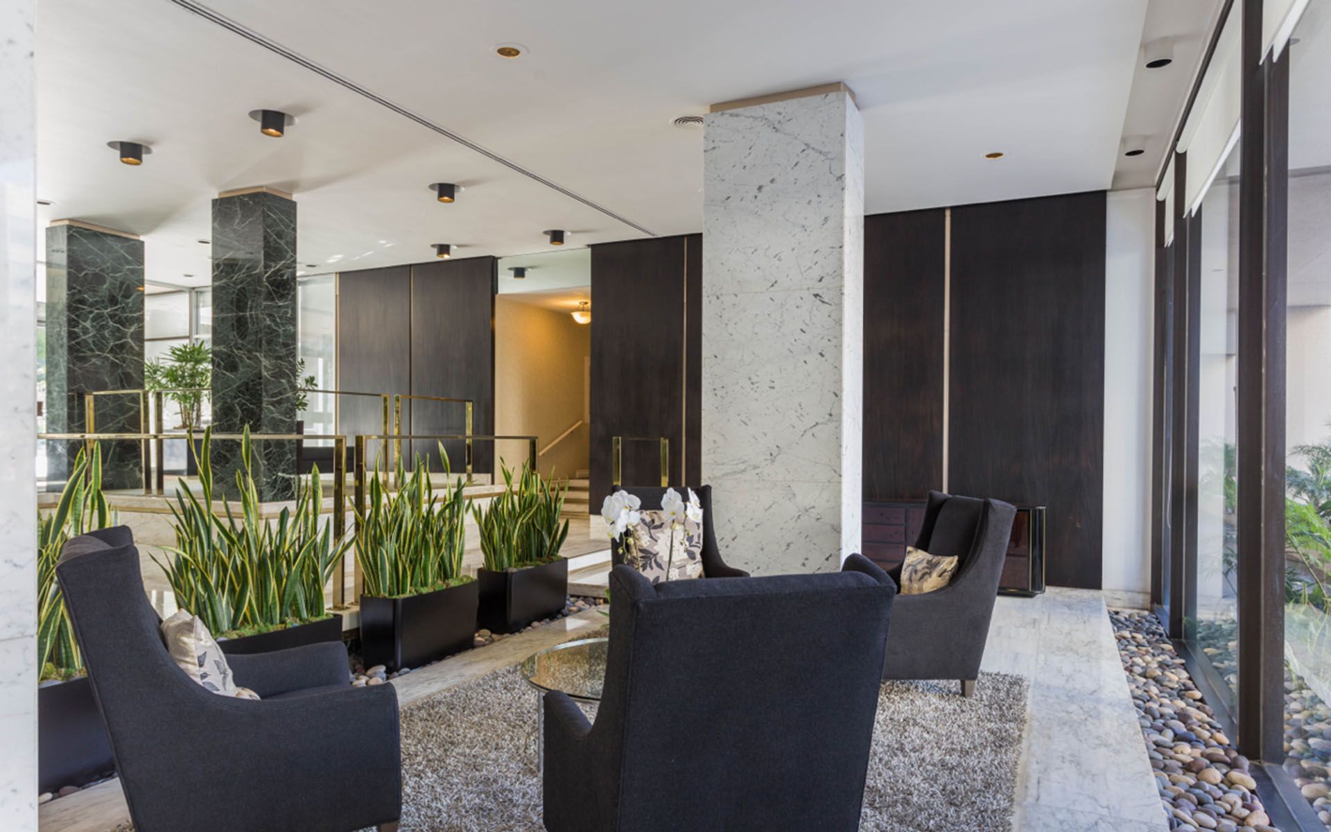Churchill #7E, Wilshire Corridor