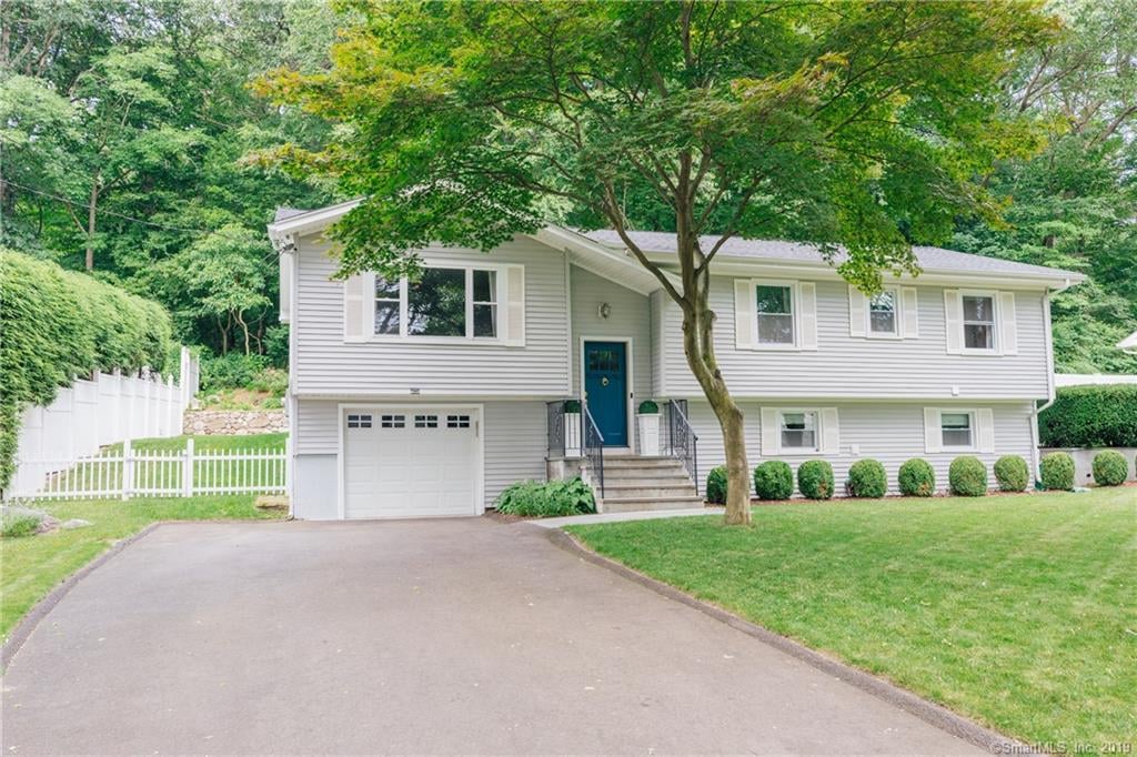 83 Woodridge Dr S