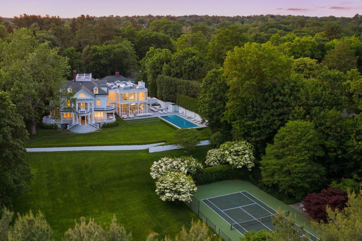 25 Edgewood Dr, Greenwich CT