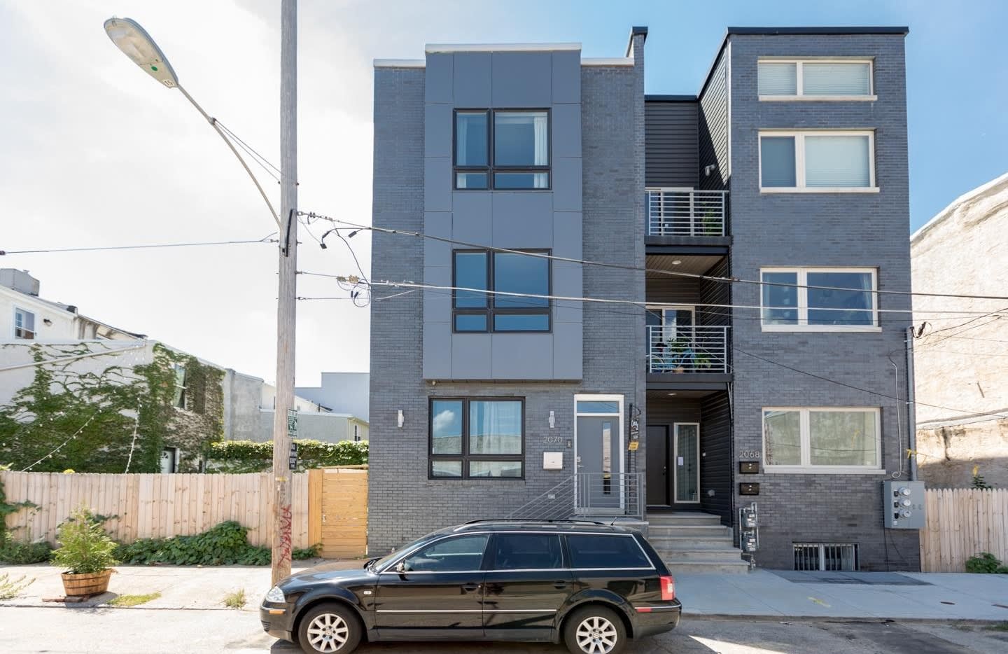 2112 E Arizona St