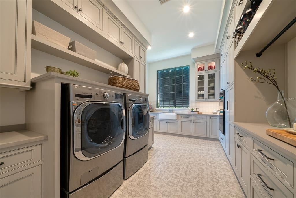 100 Beach Ave, Anna Maria