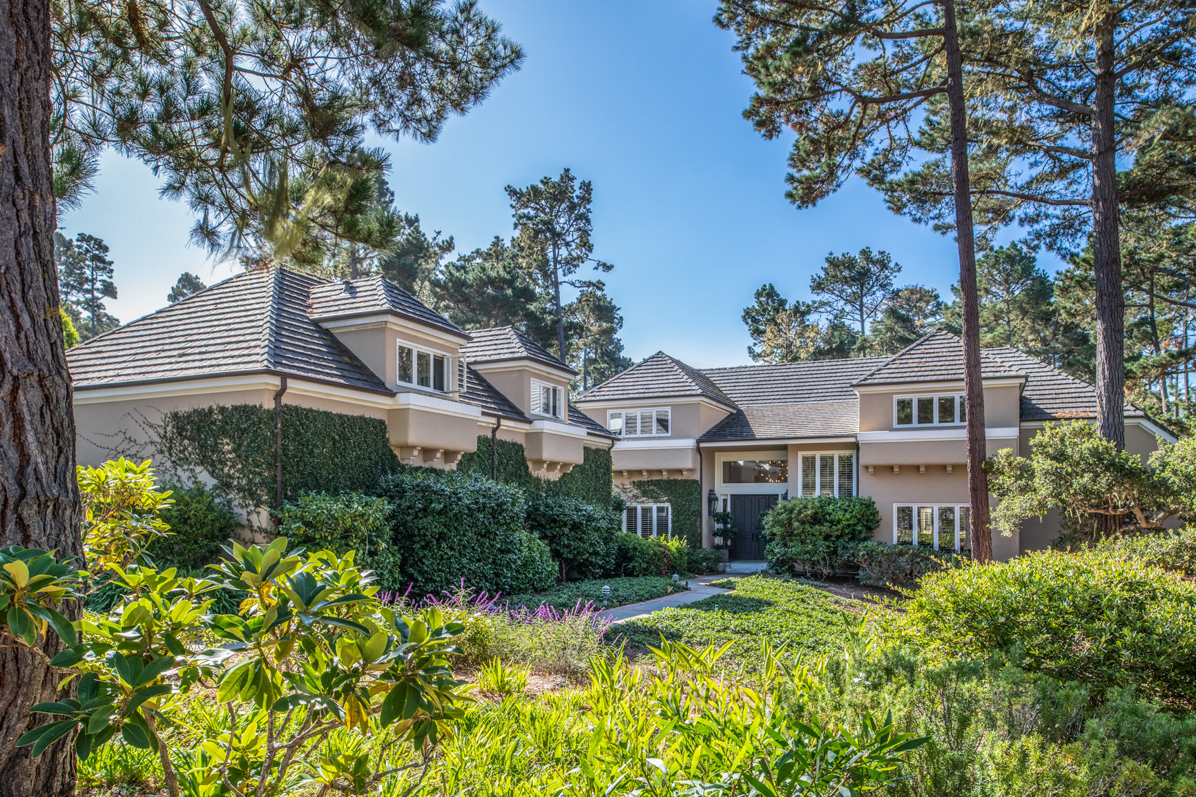 1410 Viscaino Rd
