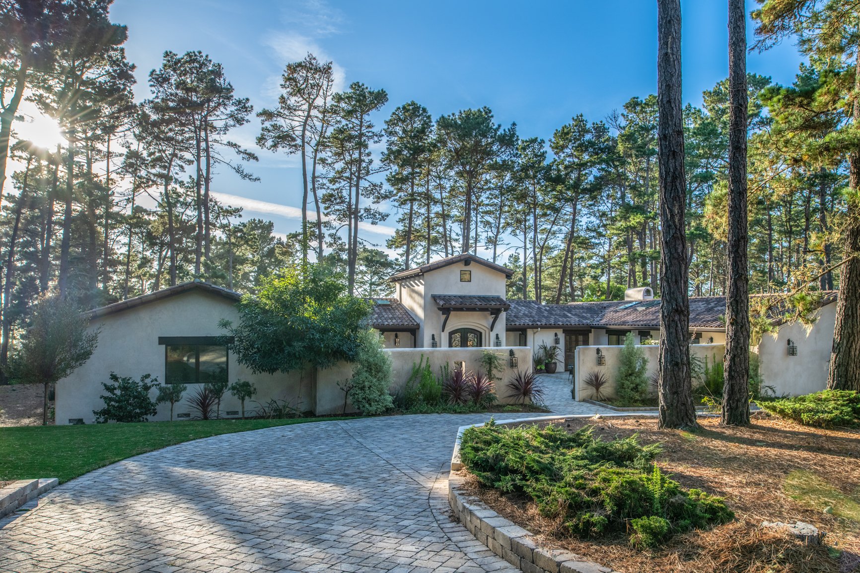 1564 Deer Path