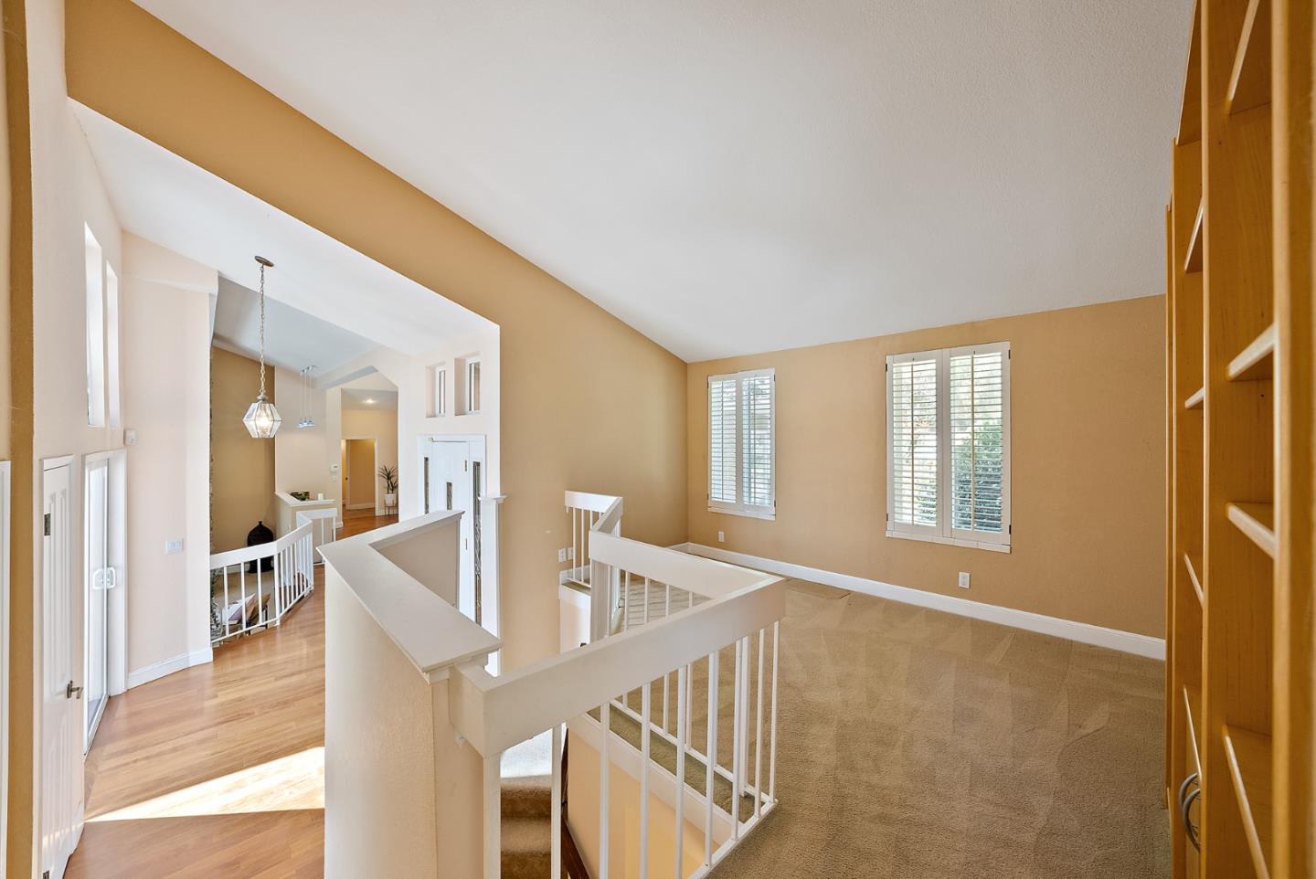 18260 Lakeview Ct Los Gatos, CA 95033